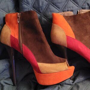 Peep toe boots